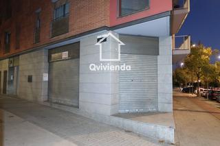 Local commercial  Carrer de nàpols. Local en venta en barberà del vallès, calle nàpols.el local disp