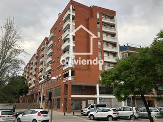 Local commercial  Avinguda de calderó. Local comercial en venta en mollet del valles y con 340 m2.