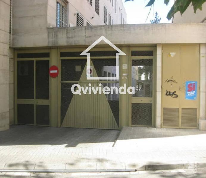 Foto be15e5b4-075d-4035-954a-c388243e441b. Parking coche garaje en venta en calle calderon, , barcelona en Sabadell