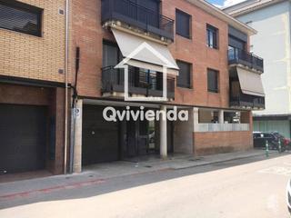 Parking voiture  Carrer indústria. Garaje en venta en granollers.