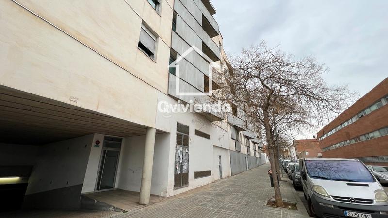 Foto 61c526d8-1b1a-4491-8e85-0996ffb28251. Parking coche en cervantes 32 plazas de parking en el centro en Sabadell