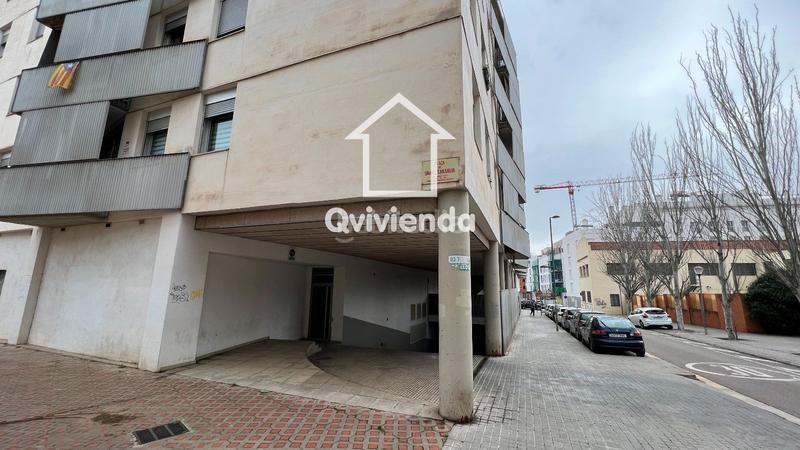 Foto 686c635c-6f25-4a34-8147-6126006e708a. Parking coche en cervantes 32 plazas de parking en el centro en Sabadell