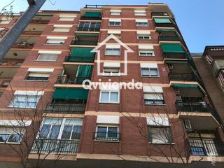 Local Comercial  Carrer de baldomer solà. Local comercial en venta en badalona y con 233 m2.