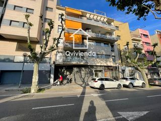 Oficina en Bufalà. Oficina en venta en badalona.