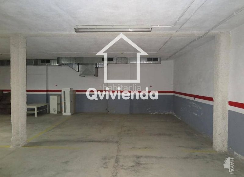 Foto e55b6f7b-3e9b-419a-bfe8-6d160433d872. Aparcament cotxe a Lliçà d´Amunt