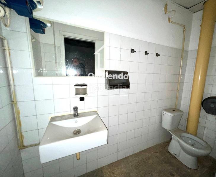 Foto 744d3e1a-0df3-459f-a155-b695c93c384d. Local commercial dans Creu de Barberà Sabadell