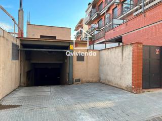 Autoparkplatz in Lepant, de 167. Plazas de aparcamiento en c. lepant terrassa