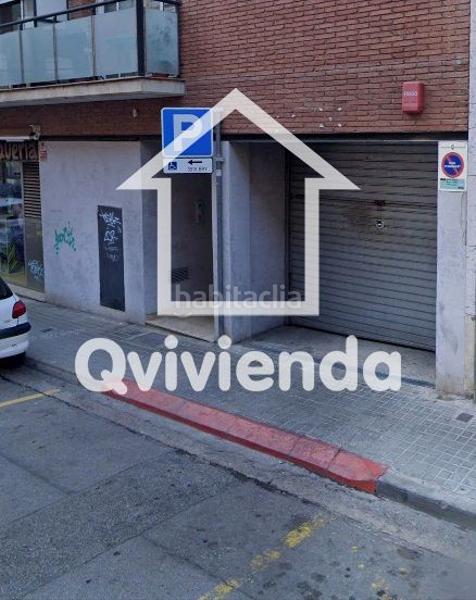 Foto 89cba256-3842-421b-9a5b-8d8f6f942ced. Car parking in de petrarca 3 in Can Rull Sabadell