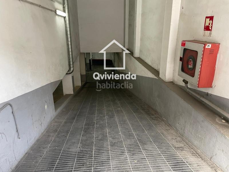 Foto ea2ab809-e481-41f3-8e1d-dd5157e251dc. Posto auto in Artigues Badalona