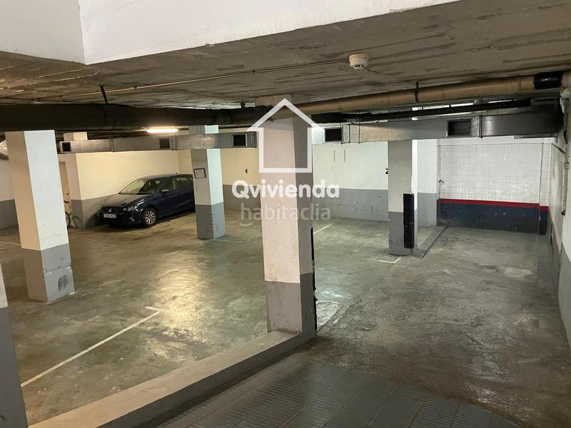 Foto ebf79fd7-8156-43b4-8cef-a0c614a3b5f7. Posto auto in Artigues Badalona
