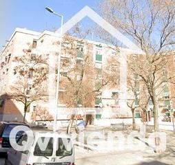 Pis  Carrer d'archidona. Piso ocupado por persona sin justo título. debido a su estado oc