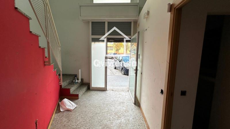 Foto d554bbb9-6a4d-4c2d-b9ae-ff437afd75f0. Local commercial dans Creu de Barberà Sabadell