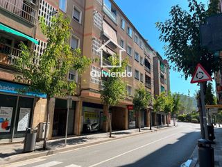 Flat  Onze de setembre. Piso ocupado a la venta en  montornés del vallés.