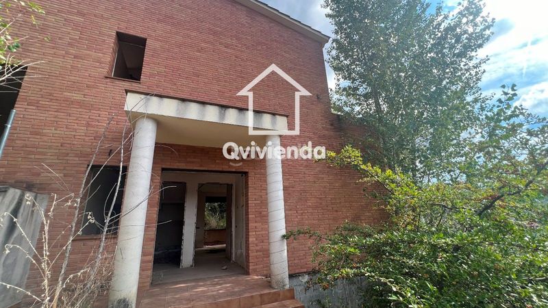 Foto cc9396f2-53e2-4999-ba54-0d56ea9fc044. Chalet  independiente en venta en calle priorat, , barcelona en Santa Maria de Palautordera