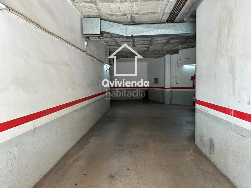 Foto 553aa962-0f11-4266-89a7-e799e50cf5e6. Autoparkplatz in Parets del Vallès