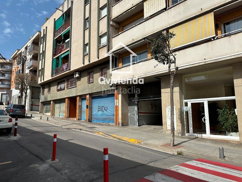 Foto f21dd087-8885-4452-846a-e449a1b6a257. Autoparkplatz in Parets del Vallès