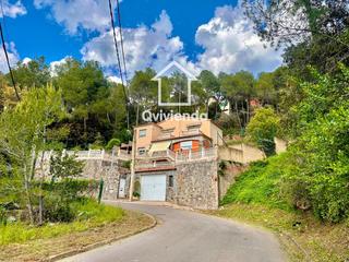 Chalet  Coma grossa. Casa independiente ocupada en castellar del vallès