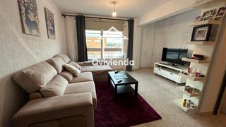 Appartamento  Vint-i-cinc de setembre. Piso de 3 habitaciones en rubí