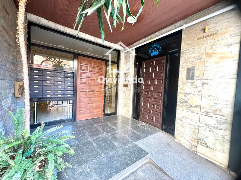 Foto 4da026b9-5fb7-4ffb-b46e-fe51719530eb. Lloguer oficina amb calefacció a Ca n'Aurell Terrassa