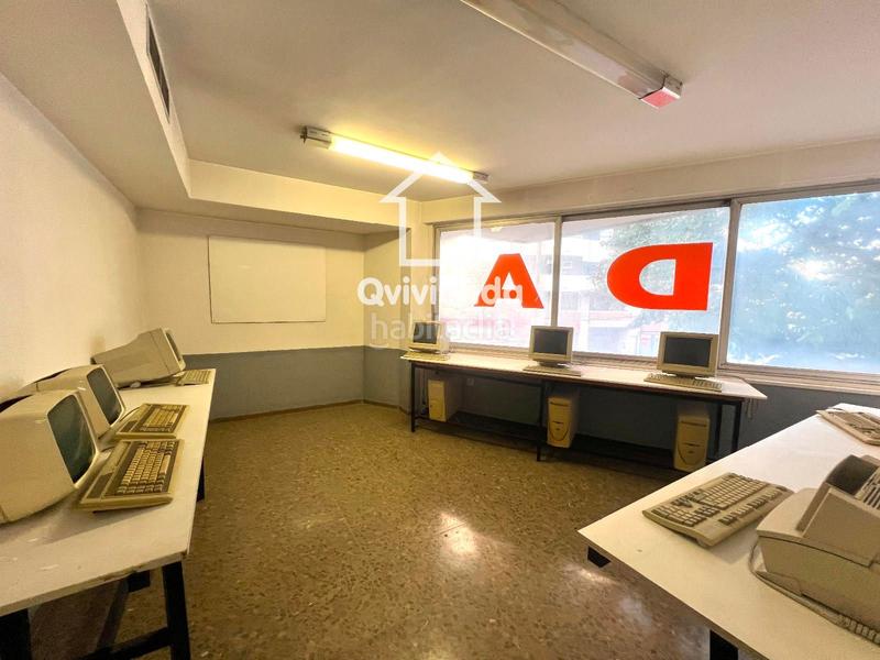 Foto 5b9c0f00-96a5-4bf6-88d5-6b32a53ecdc9. Lloguer oficina amb calefacció a Ca n'Aurell Terrassa