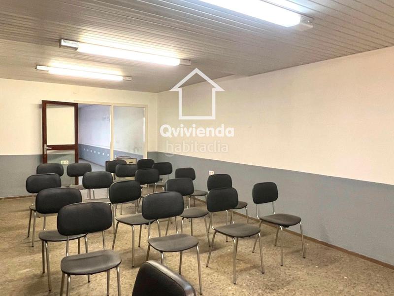 Foto 770c6930-df76-46da-8974-d6728354d112. Lloguer oficina amb calefacció a Ca n'Aurell Terrassa