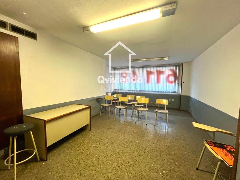 Foto 9423e868-fc42-464b-ac53-2b050bd9aebf. Lloguer oficina amb calefacció a Ca n'Aurell Terrassa