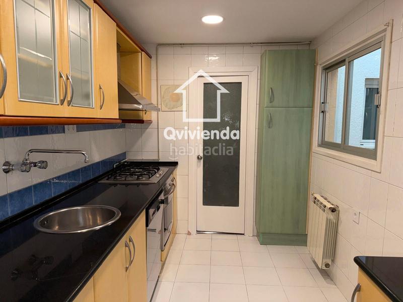 Foto 5ce92b55-1461-4f05-a34a-59ccd867cb3a. Haus mit heizung parking in Centre Sabadell