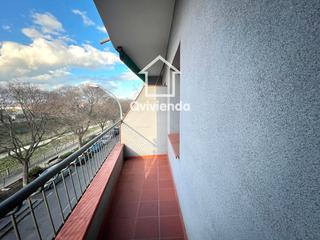 Pis  Riera de sant cugat. Ocupado piso de 3 habitaciones con balcón en montcada i reixac