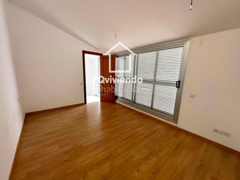 Foto 5d3c8d0f-05a7-40e8-a94e-f8a55893810e. Duplex avec chauffage parking dans Eixample - Can Bogunyà Castellar del Vallès