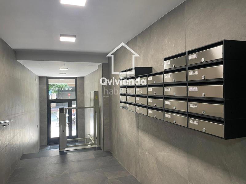 Foto 4244946a-2bd1-4302-a914-b0a46f25965c. Piso  ocupado en venta, en Canovelles