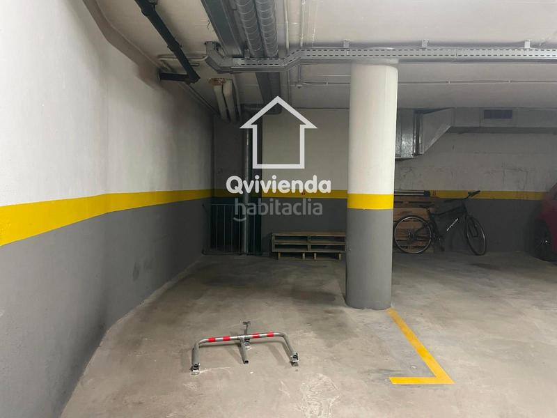 Foto 50be00c7-4eae-424a-a535-75dbd5a6dc5d. Parking coche plazas de parquing en venta en Centre Mollet del Vallès