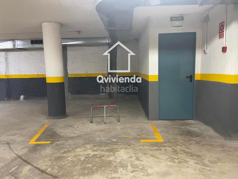 Foto 5933857c-5b49-4ed1-892c-789d6524a200. Parking coche plazas de parquing en venta en Centre Mollet del Vallès