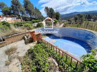 Chalet  Rialb, del. Casa ocupada con piscina en el ventaiol, vacarisses