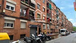 Pis  Verge de montserrat. Piso ocupado en ripollet
