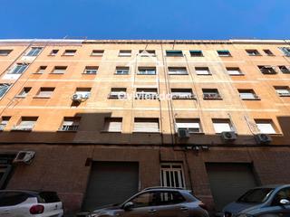 Pis  Fernan caballero de. Piso ocupado de 4 habitaciones en campoamor, sabadell