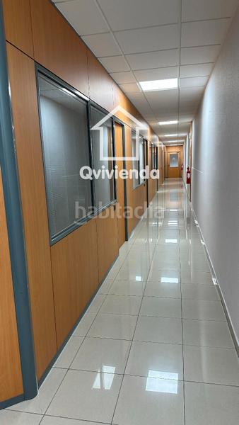 Foto f8f4b31a-5b49-41b9-9e72-96e612162ffa. Location bureau dans barcelona 137 dans Catalunya - Fontetes Cerdanyola del Vallès