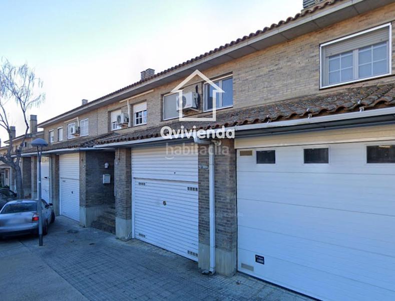 Foto 6a7ef97a-2e01-4aeb-839f-8f518f29eed6. Casa adossada amb aparcament piscina a Centre Sant Quirze del Vallès