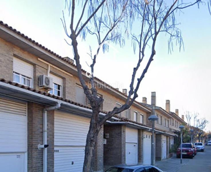 Foto a483c589-281c-42aa-838e-77a0efc6e6c4. Casa adossada amb aparcament piscina a Centre Sant Quirze del Vallès