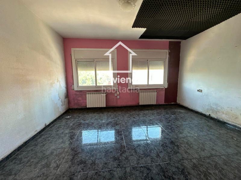 Foto c1e6389c-a57c-4dd6-be32-b016ad728697. Piso  de 3 habitaciones en Els Merinals Sabadell