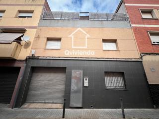 Casa adossada  Elcano d. Casa adosada de 3 habitaciones en la creu de barberà, sabadell
