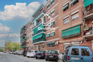 Pis  Archidona d. Piso de 3 habitaciones con balcón en sabadell