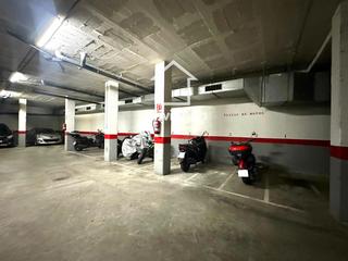 Autoparkplatz  Glories catalanes,de les. 11 plazas de moto con rentabilidad del 12,5