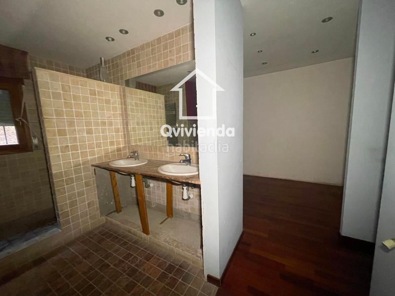 Foto 035e0c7e-7f74-4074-bb8a-15caaa9e8922. Xalet amb calefacció piscina a Llinars del Vallès