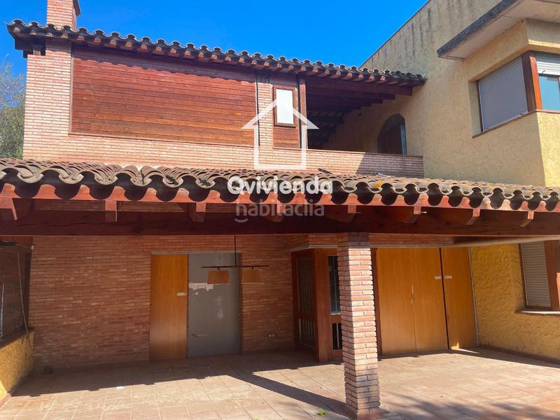 Foto 4c855aae-c675-4ba9-92f1-886f9e290fc9. Xalet amb calefacció piscina a Llinars del Vallès