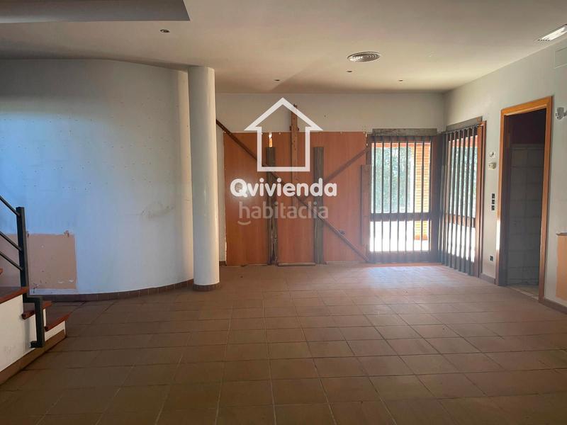 Foto 768ebfce-db83-4174-853b-f914fba65655. Xalet amb calefacció piscina a Llinars del Vallès