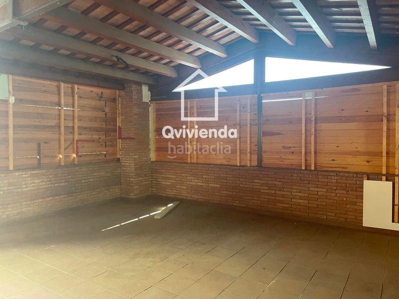 Foto 7df82f66-d6a2-45f4-a537-eec3163983f7. Xalet amb calefacció piscina a Llinars del Vallès