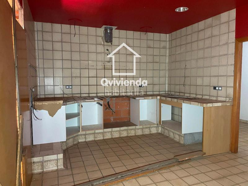 Foto 80b00fa4-098c-4a7c-8458-f1c01d1511ef. Xalet amb calefacció piscina a Llinars del Vallès