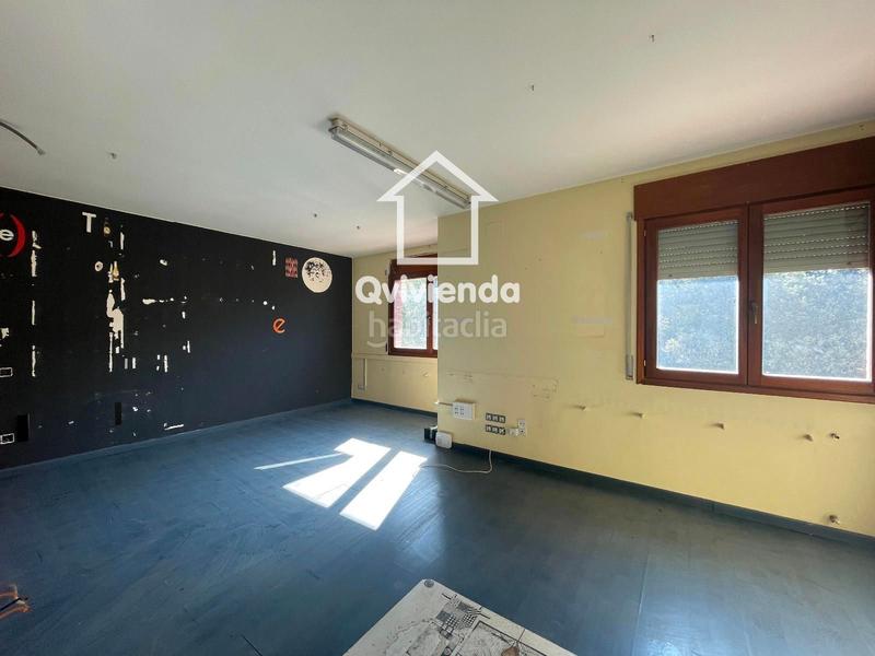 Foto b63826f9-033f-4c44-89a7-753b894b2673. Xalet amb calefacció piscina a Llinars del Vallès