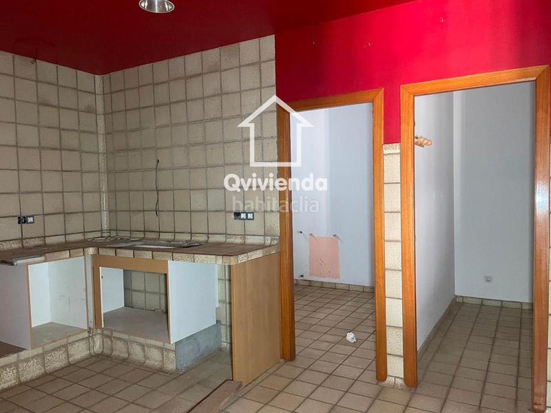 Foto e9adc4ba-218f-4e88-a6d3-c685d8408163. Xalet amb calefacció piscina a Llinars del Vallès