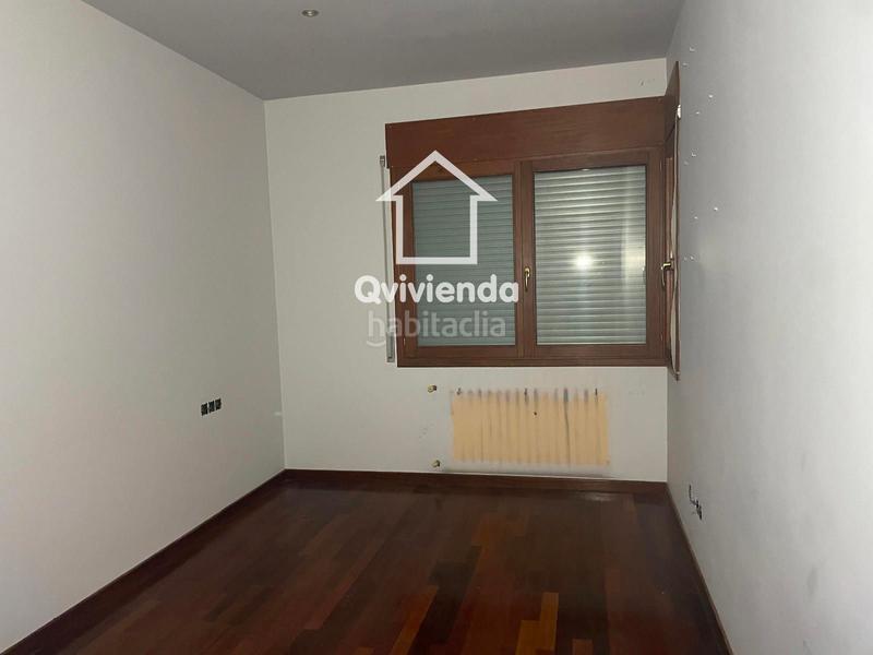 Foto f2b01313-3964-45d8-a17e-535ea6da9e3f. Xalet amb calefacció piscina a Llinars del Vallès